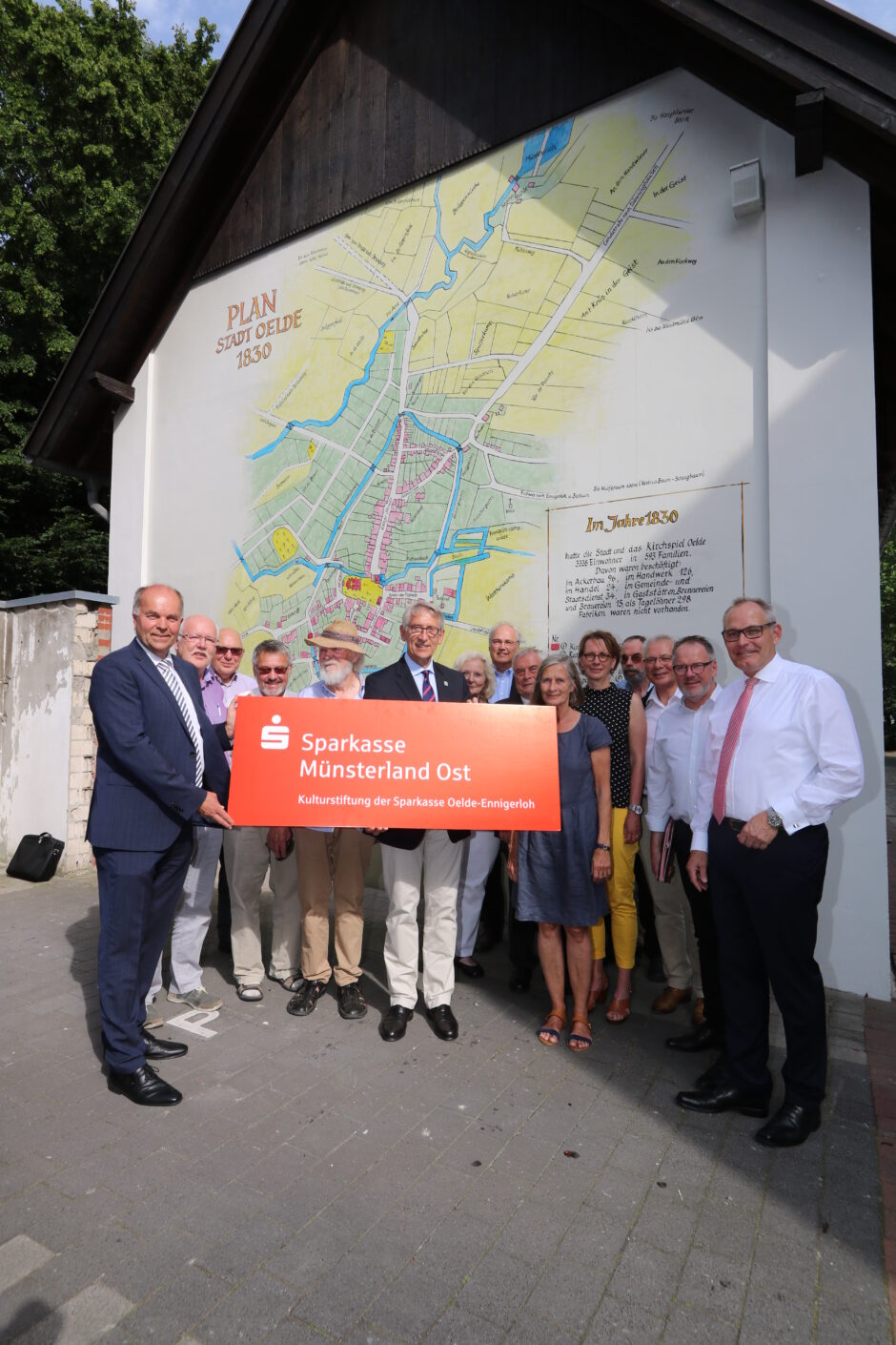 Historischer Stadtplan schmückt Oelder Heimathaus